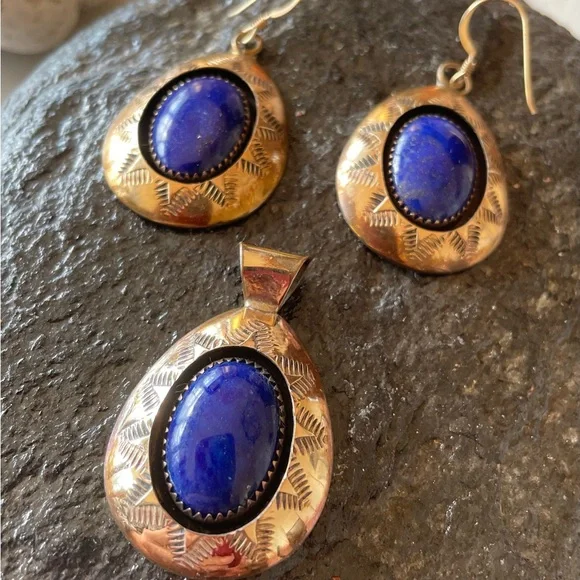 Native Americans Vintage Navajo Lapis Gold Pendant and Earrings Set - Picture 2 of 9